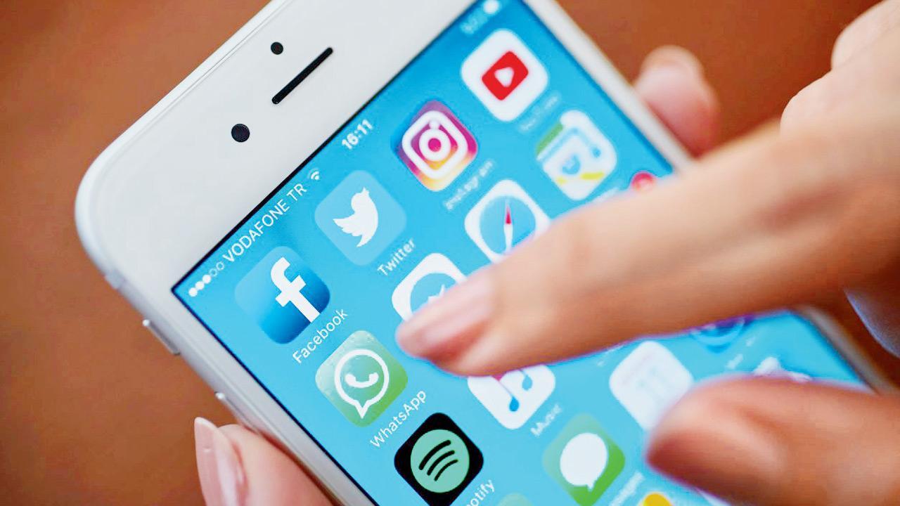 Mumbai: Woman whose WhatsApp was hacked rues hurdles in reporting cyber fraud