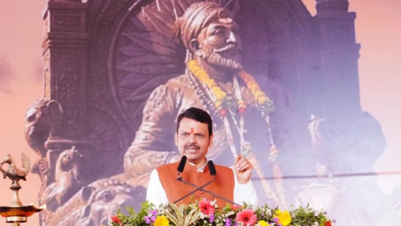 Maharashtra CM Fadnavis announces Rs 50 crore aid for Shivsrushti theme park on Shivaji Maharaj jayanti