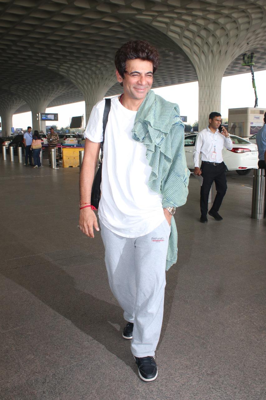 Sunil Grover was clicked as he jetted off from Mumbai
