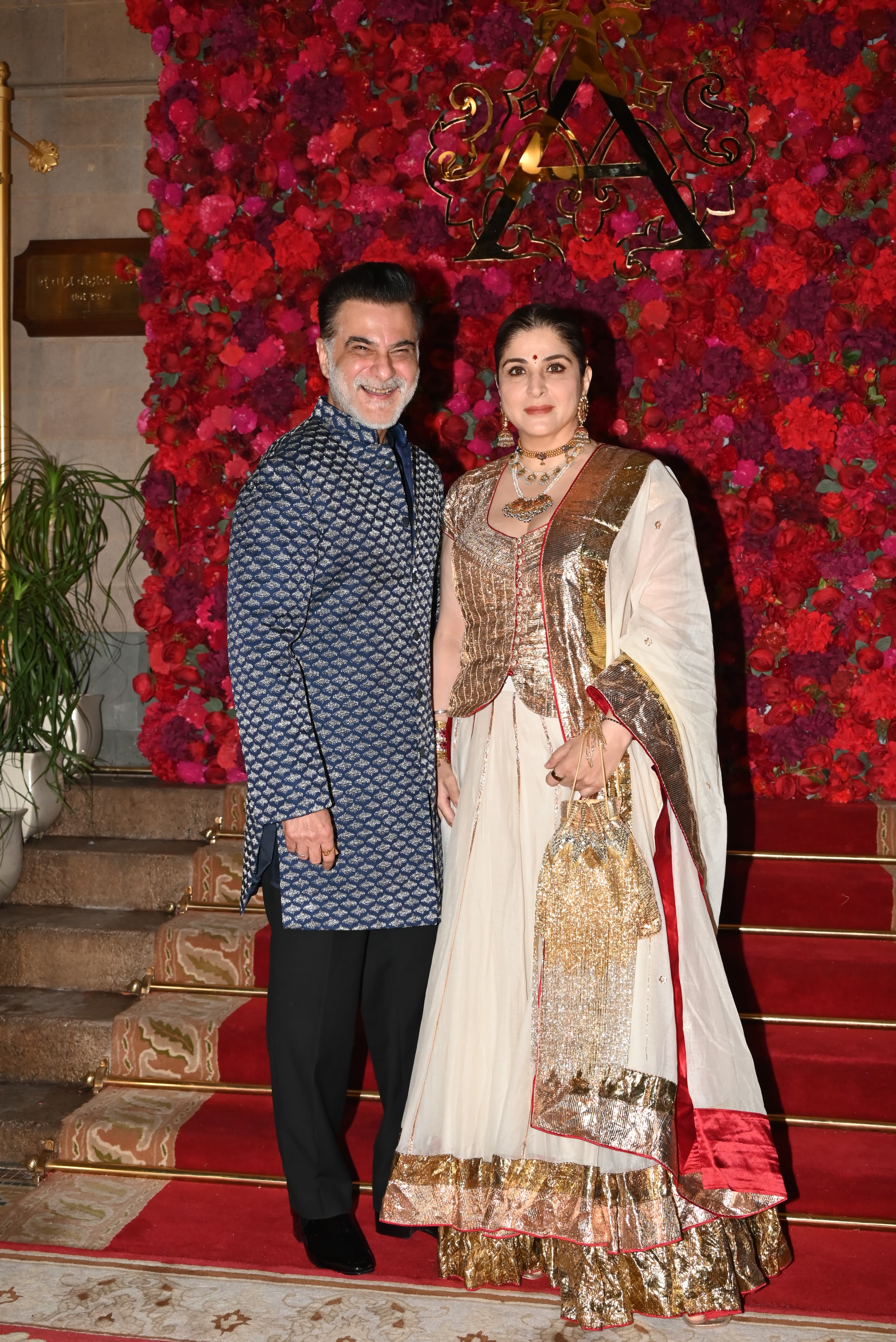 Maheep Kapoor and Sanjay Kapoor looked stylish at the ceremony.
