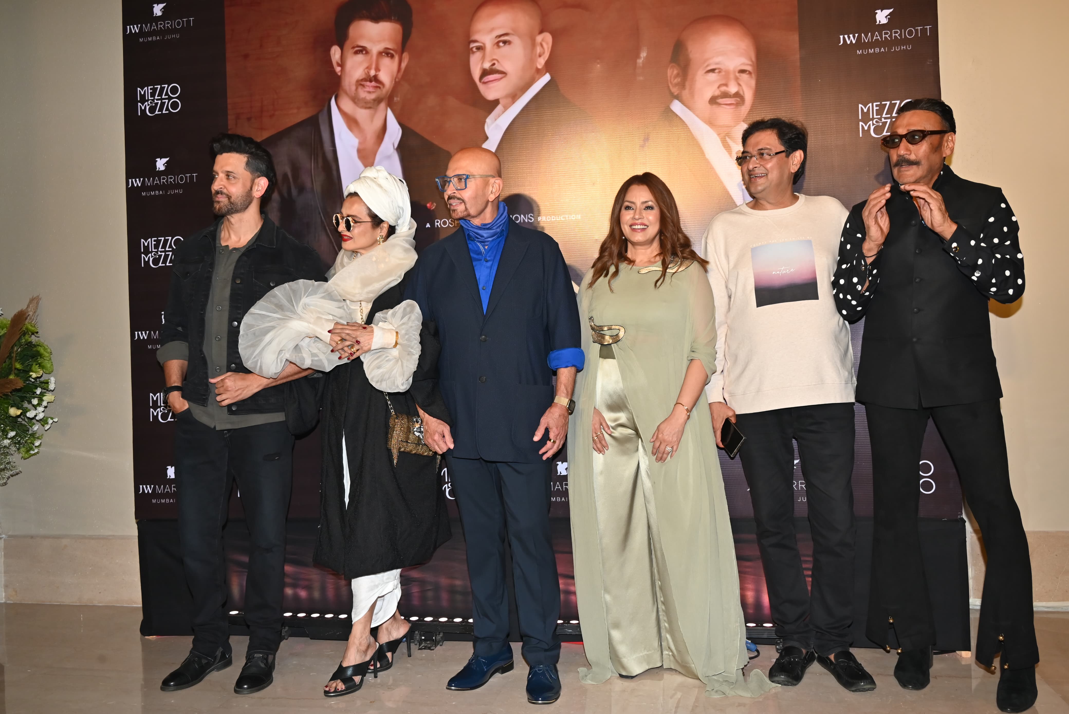 Hrithik Roshan, Rakesh Roshan, and others celebrated the success of the Roshans with a grand party