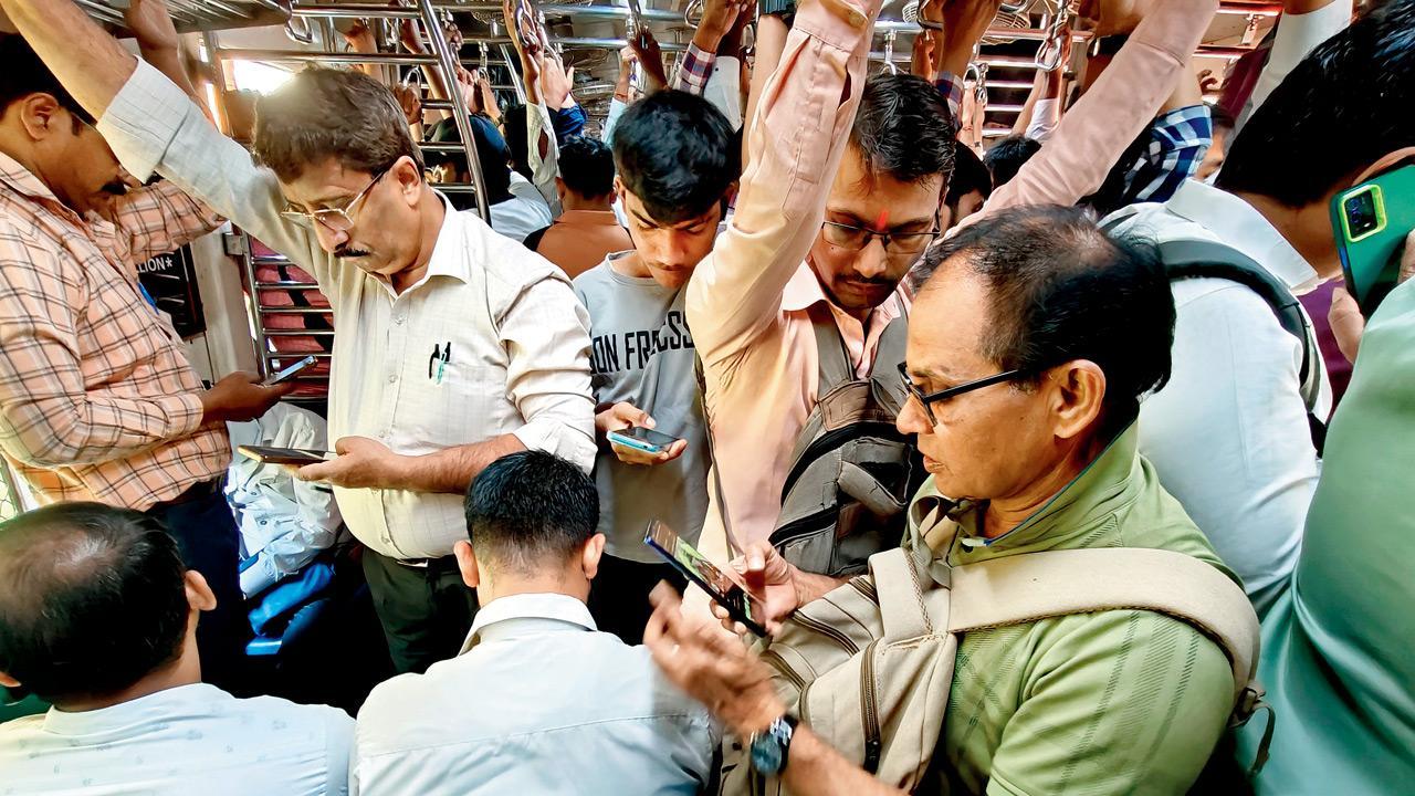Mid-Day Special | Mumbai's commute to hell: How commuter woes get magnified on Harbour Line