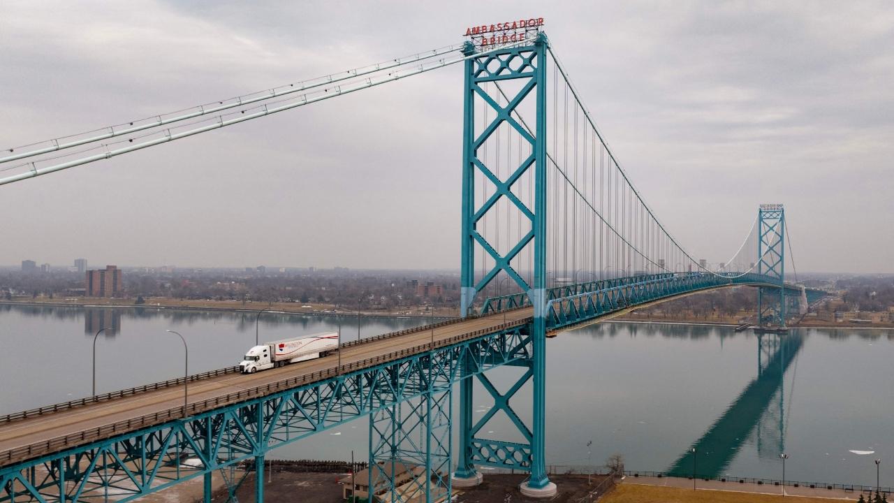 Staffers of the US Agency for International Development were instructed to stay out of the agency's Washington headquarters after billionaire Elon Musk announced President Trump had agreed with him to shut the agency