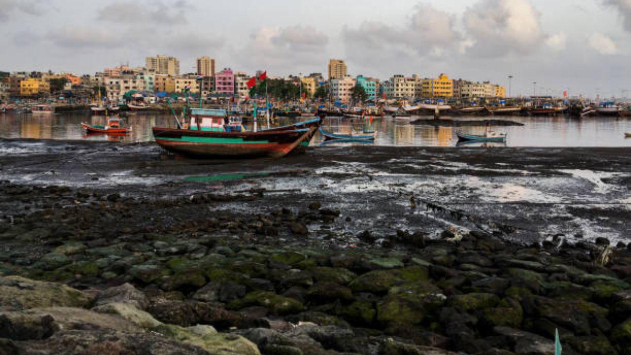 Madh Island
Looking for privacy? Madh Island’s secluded beaches make it a go-to for couples who want to escape the city buzz and enjoy uninterrupted moments together. (Pic/iStock)