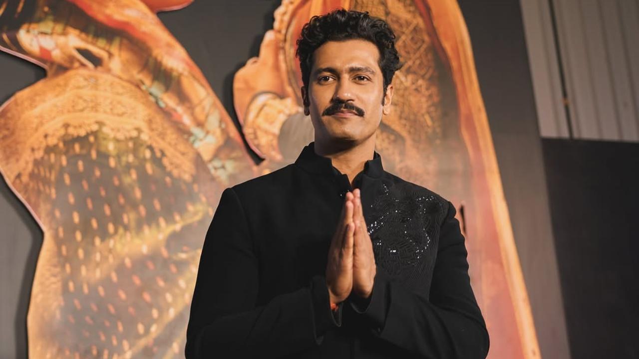 A day before the launch of the film, Vicky even wore a black kurta that had Chhatrapati Sambhaji Maharaj embroidered on it