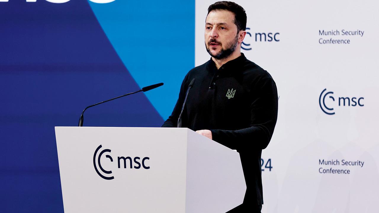 Zelensky calls to form armed forces of Europe