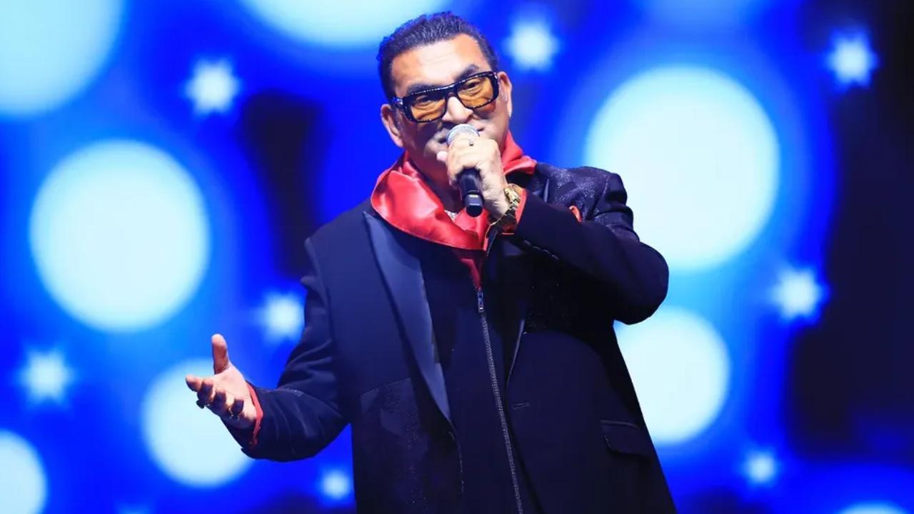 ‘I had lipstick marks’: Abhijeet Bhattacharya recalls being kissed by fans