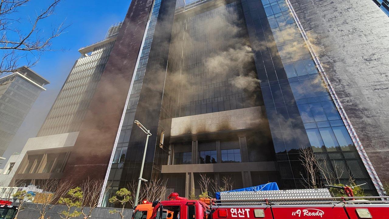 Authorities begin on-site probe into fire at hotel construction site in Busan