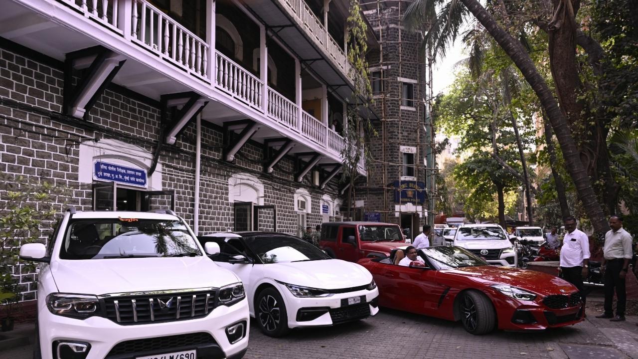 The action was taken by the Unit III of the Mumbai Crime Branch. Pics/Ashish Raje (Story/Faizan Khan)