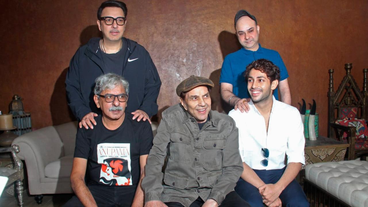 Dharmendra, Jaideep Ahlawat, Agastya Nanda's Ikkis cast gets bigger