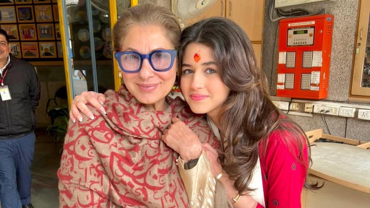 Naomika Saran, Rajesh Khanna's granddaughter and Akshay Kumar's niece, to make Bollywood debut opposite a star kid? Read details