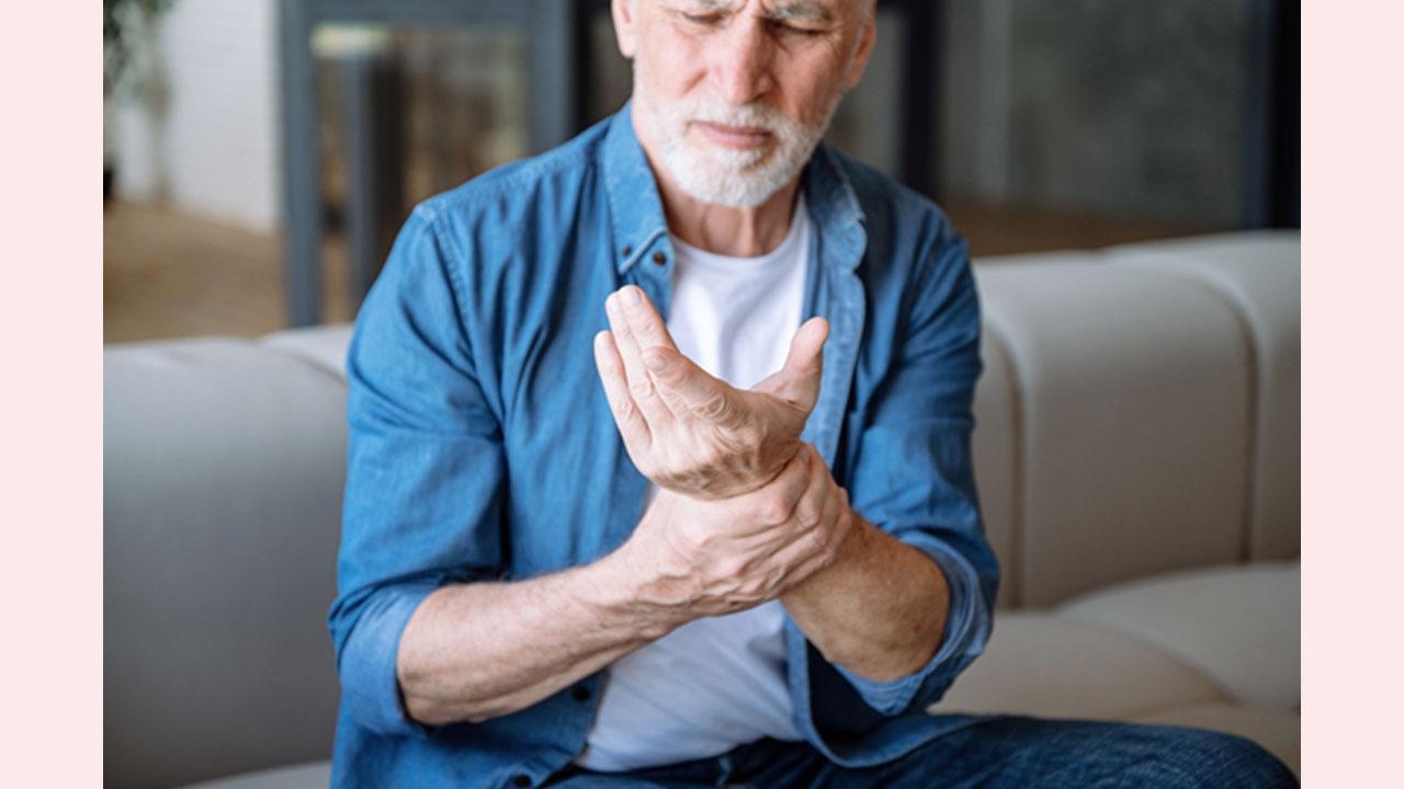 5 Top Doctors in India for Rheumatoid Arthritis