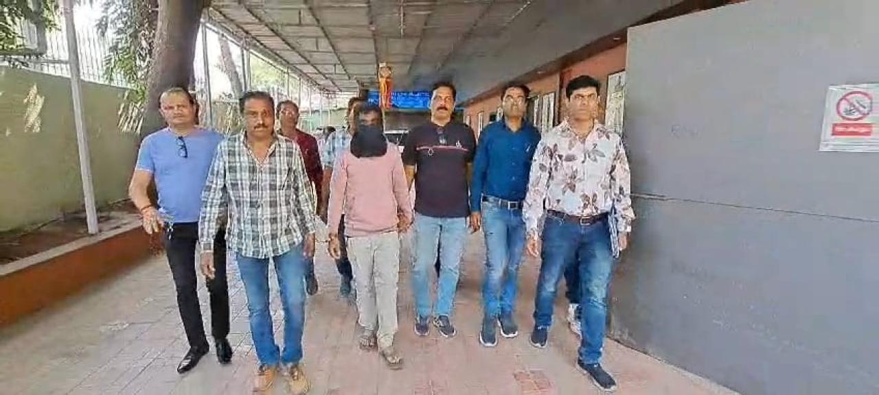 Mumbai Crime Branch arrests drug peddler; firearm recovered in Goregaon raid
