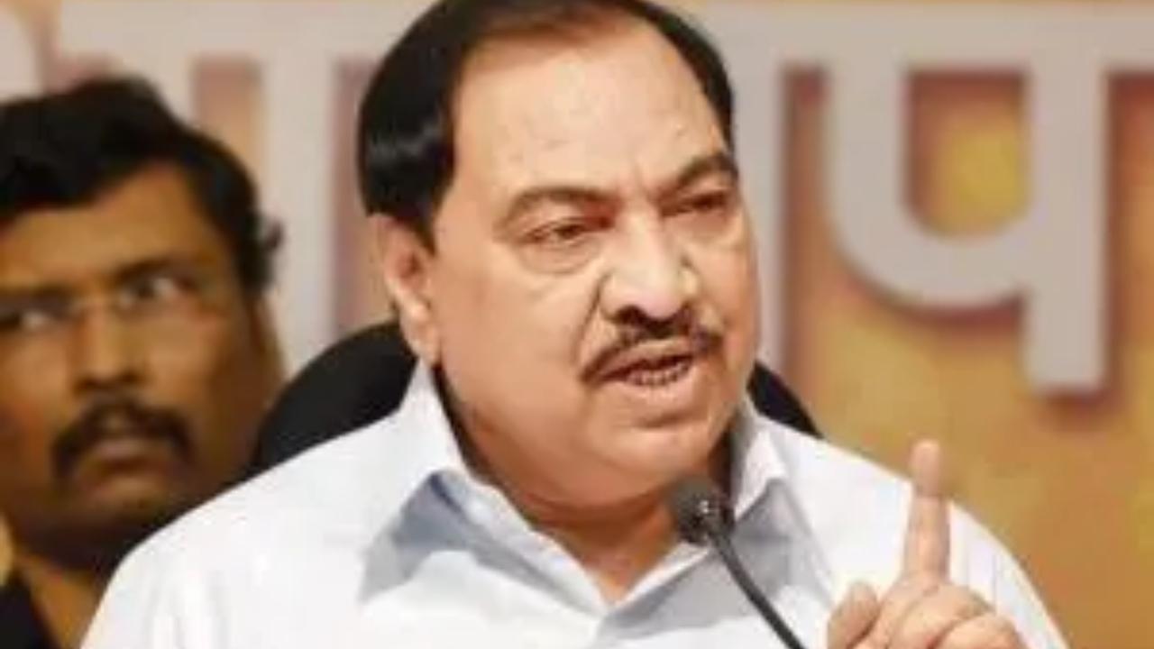 Met CM Fadnavis regarding pending works in Jalgaon, says NCP (SP) leader Eknath Khadse
