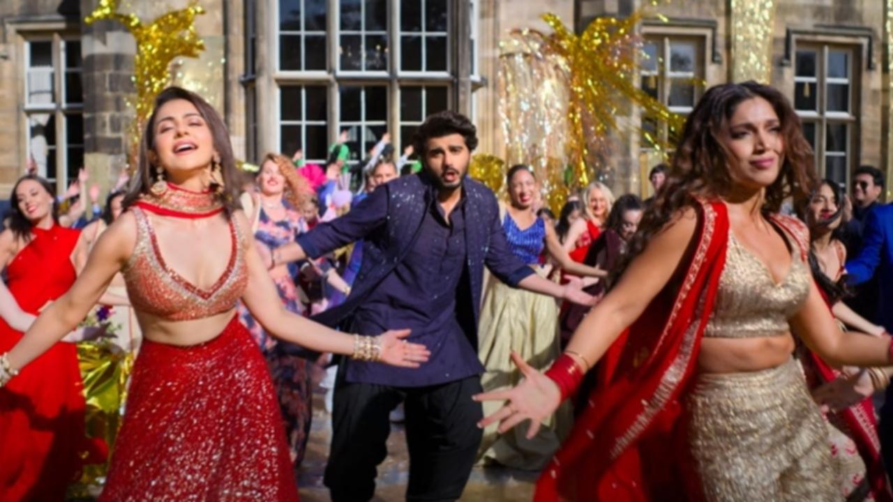 Mere Husband Ki Biwi (February 21)
Mudassar Aziz, who earlier helmed projects like 'Khel Khel Mein' and 'Pati Patni Aur Woh', has directed 'Mere Husband Ki Biwi'.Makers of Arjun Kapoor, Bhumi Pednekar, and Rakul Preet starrer 'Mere Husband Ki Biwi', unveiled the trailer of the film on Saturday. The trailer depicts complete upheaval in Ankur's life, played by Arjun Kapoor, when he discovers that his ex-wife Prabhleen, played by Bhumi Pednekar, has retrograde amnesia and has lost her memory for 5-6 years. However, Ankur has proposed to Antara, played by Rakul Preet Singh, and he is now afraid that if she finds out the truth, Ankur's life will fall apart. Arjun is shown experiencing nightmares and begs God for help.