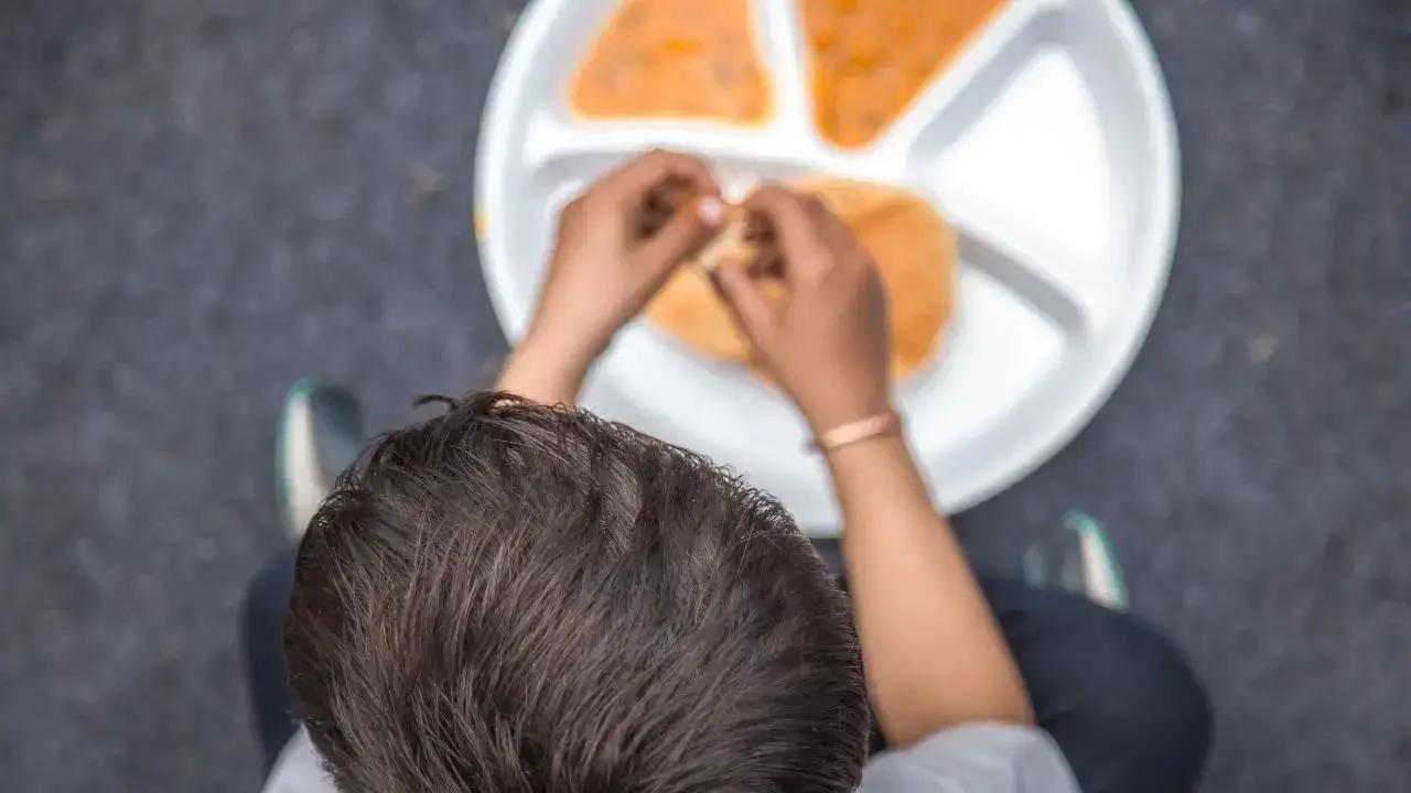 Nine children hospitalised in Mumbai for suspected food poisoning after eating castor seeds
