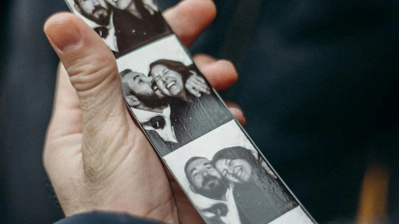 Photobooth proposal
Take them to a photo booth, and during the last shot, hold up a sign that asks, “Will you be my Valentine?” A printed memory to keep forever
