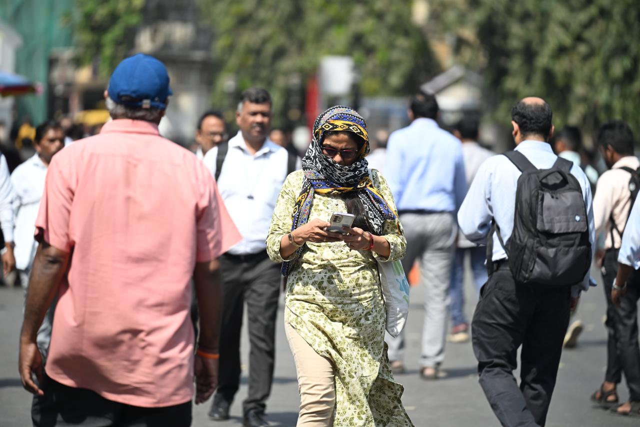 Kamble advises residents to avoid stepping out between 12pm and 3pm, as this is the hottest period of the day. Mumbai and surrounding districts, including Thane and Raigad, are expected to experience intense heatwave conditions on 25 and 26 February.