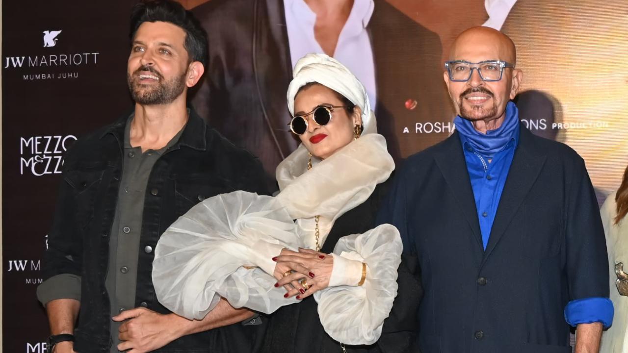 'Where's Jadoo?': Paps ask Rekha as she reunites with Hrithik Roshan; actress makes hilarious gesture