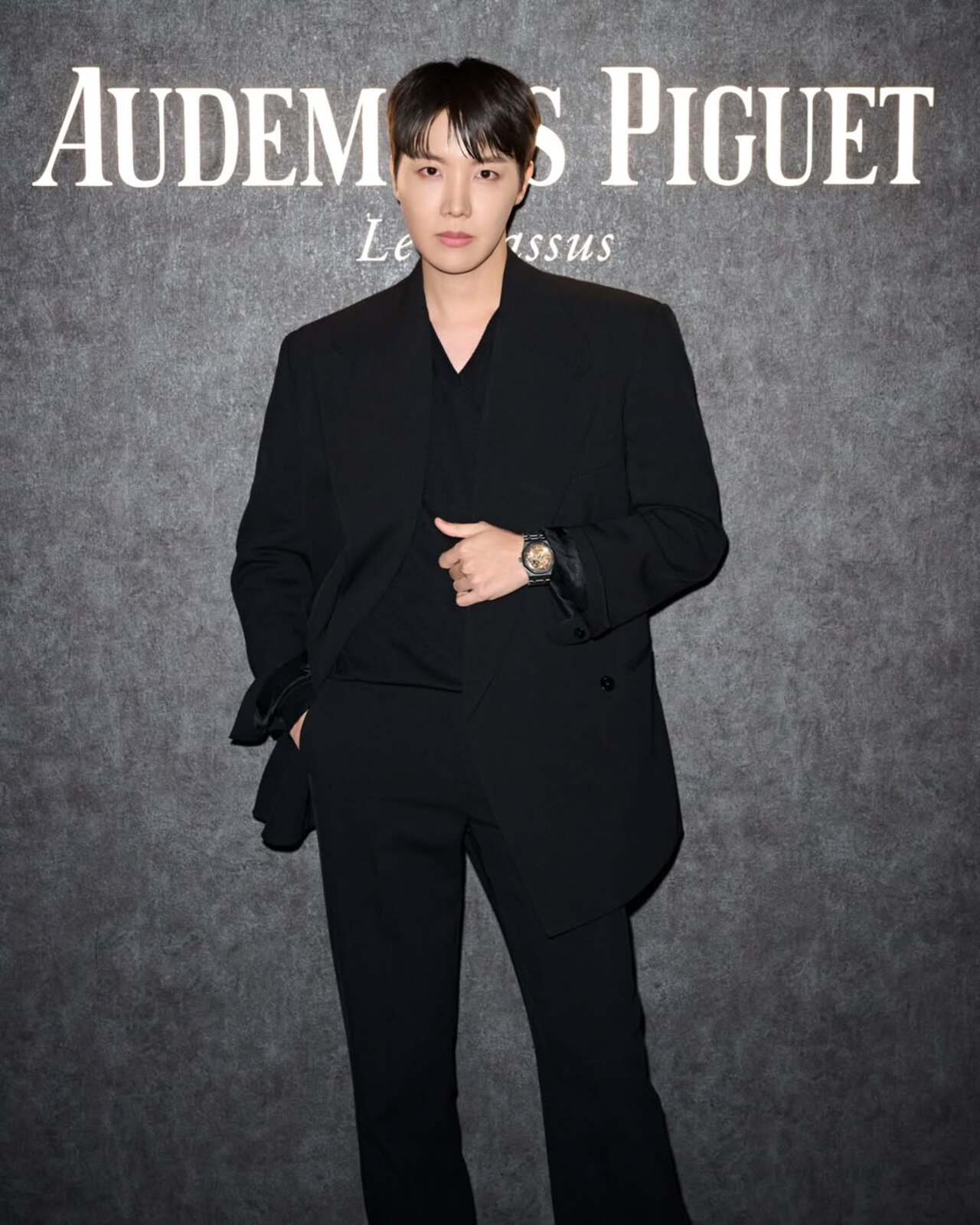 J-hope also attended a luxury watch event where he stunned in formal attire.