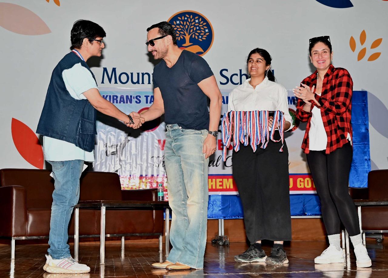 Saif greeted the master as he arrived at the ceremon