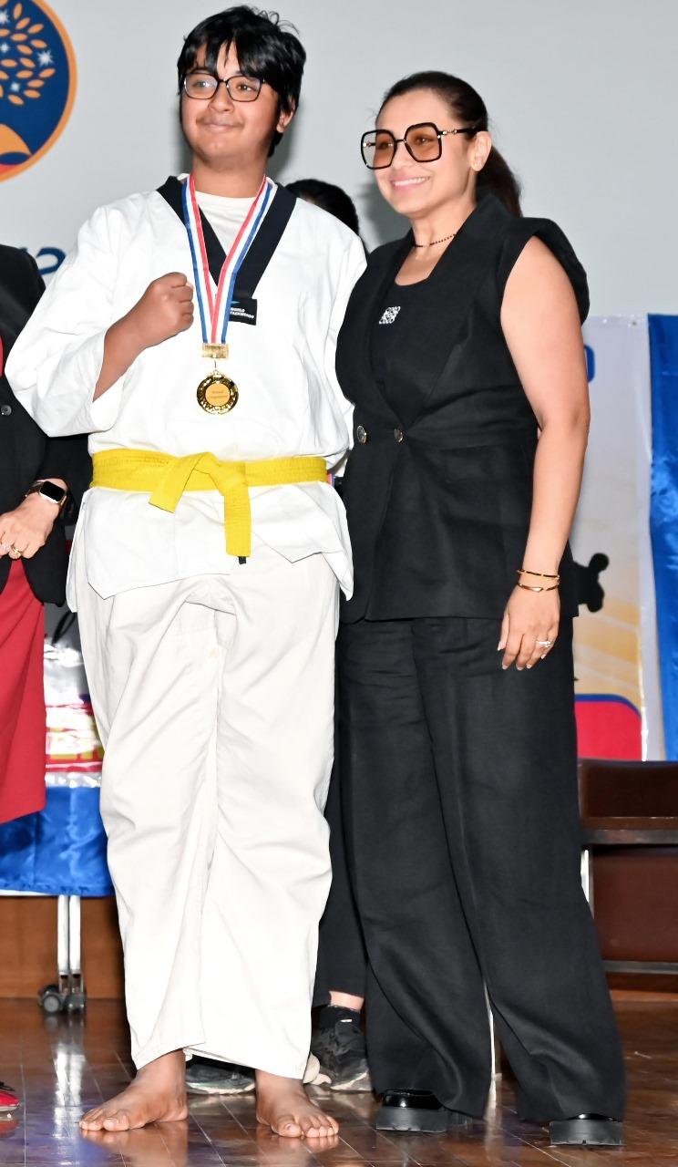 Rani Mukerji was all smiles as she posed with the kid