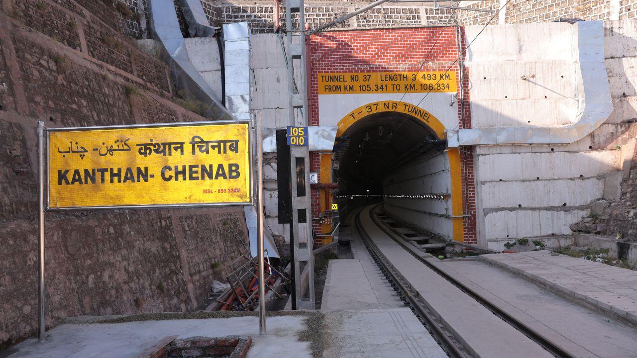 Connecting Kashmir to Kanyakumari, the new rail link is a testament to India’s unity, making the enchanting valley accessible to all