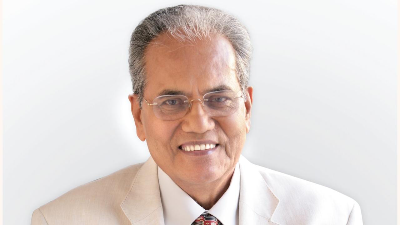 Kesari Tours founder Kesari Patil passes away, CM Devendra Fadnavis expresses condolences
