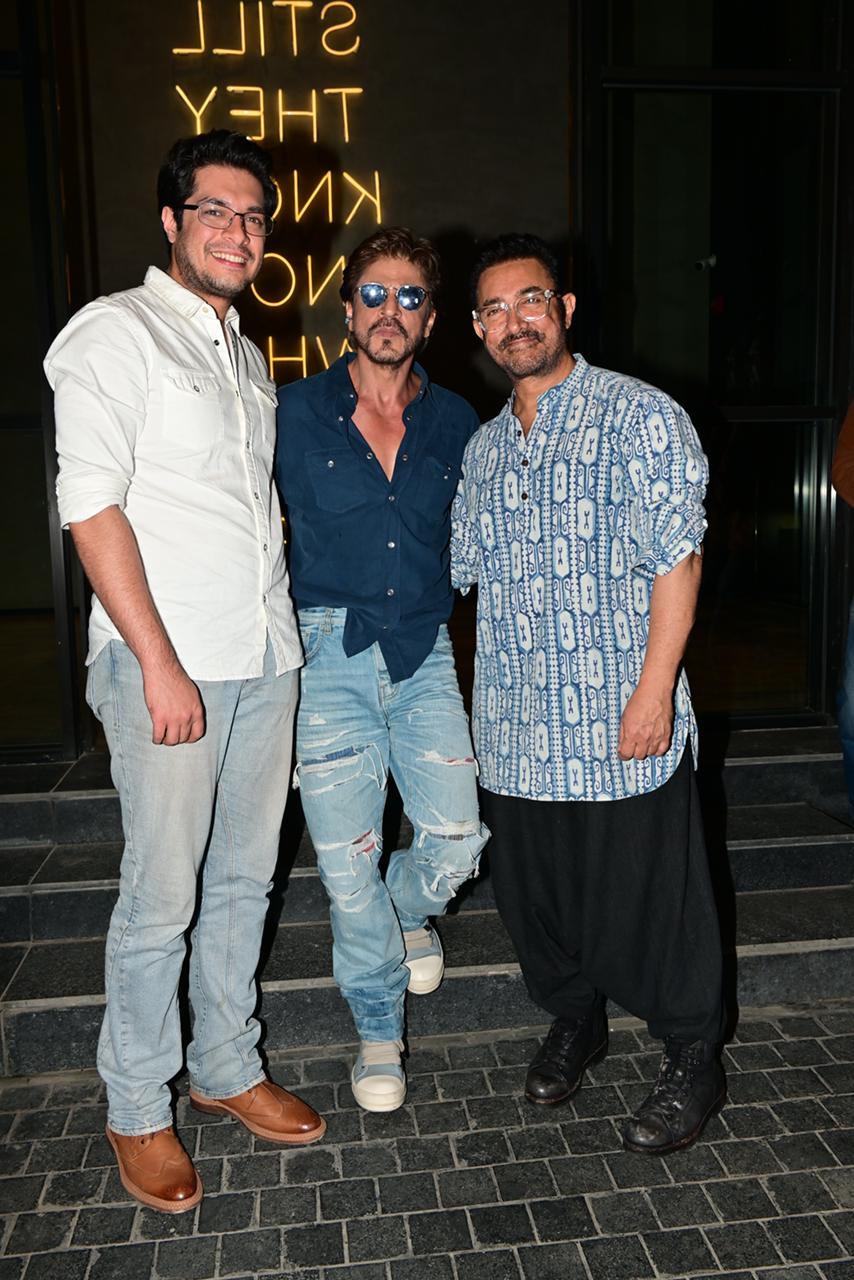 Shah Rukh Khan attended the special screening of Aamir Khan's son Junaid's movie Loveyapa