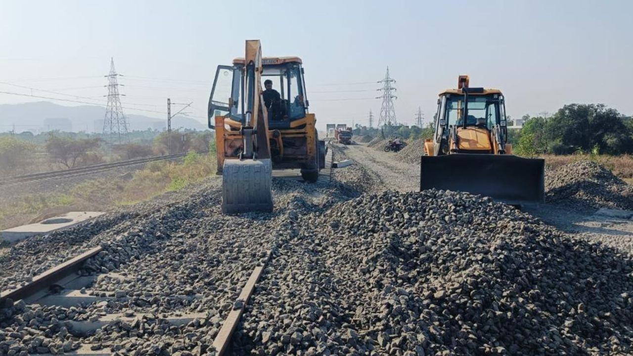 Pics/Mumbai Railway Vikas Corporation