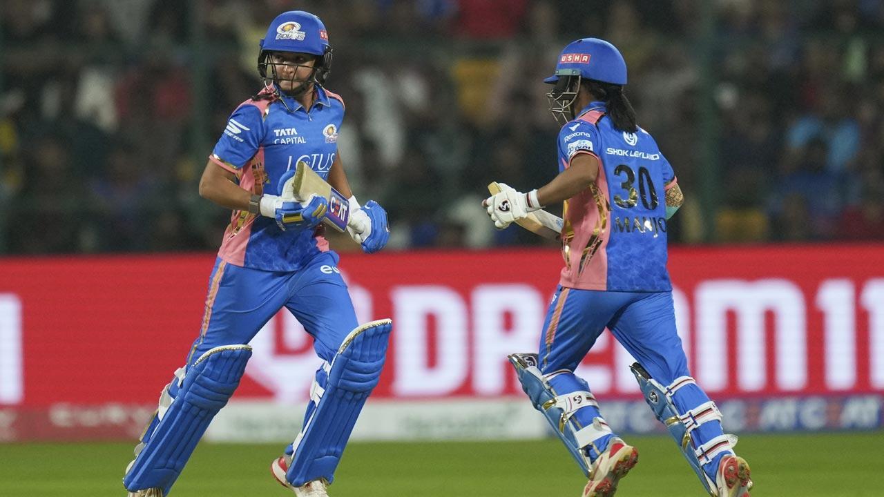 WPL 2025: Harmanpreet, Amanjot guide MI to 4-wicket win over RCB
