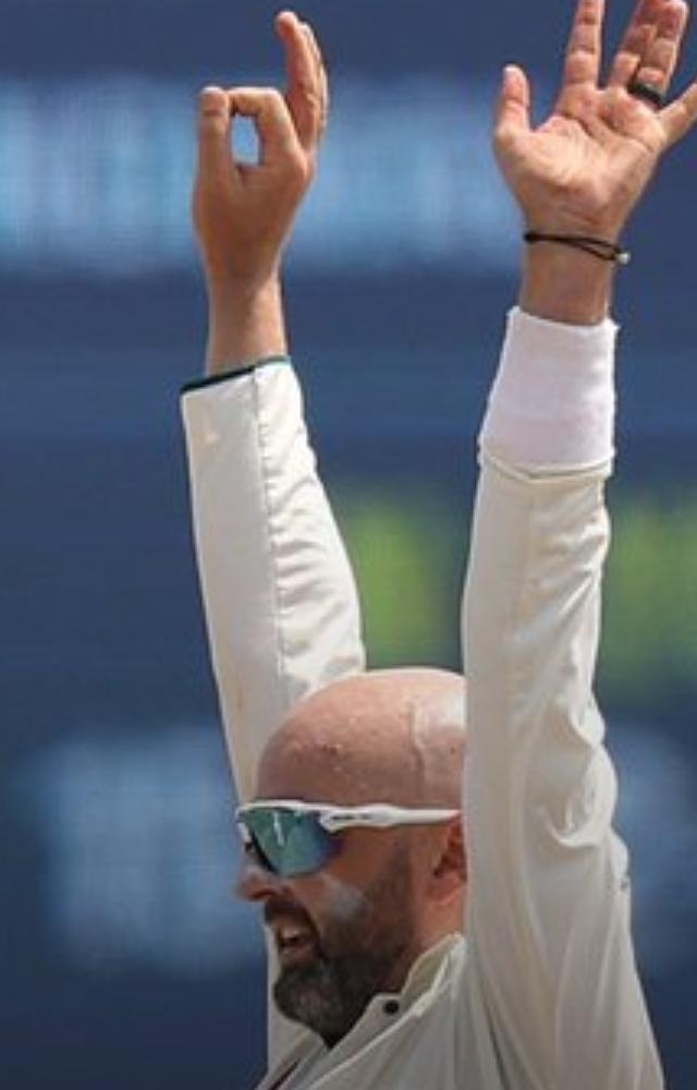 Lyon’s leg-side delivery clipped helmet, giving Sri Lanka five penalty runs