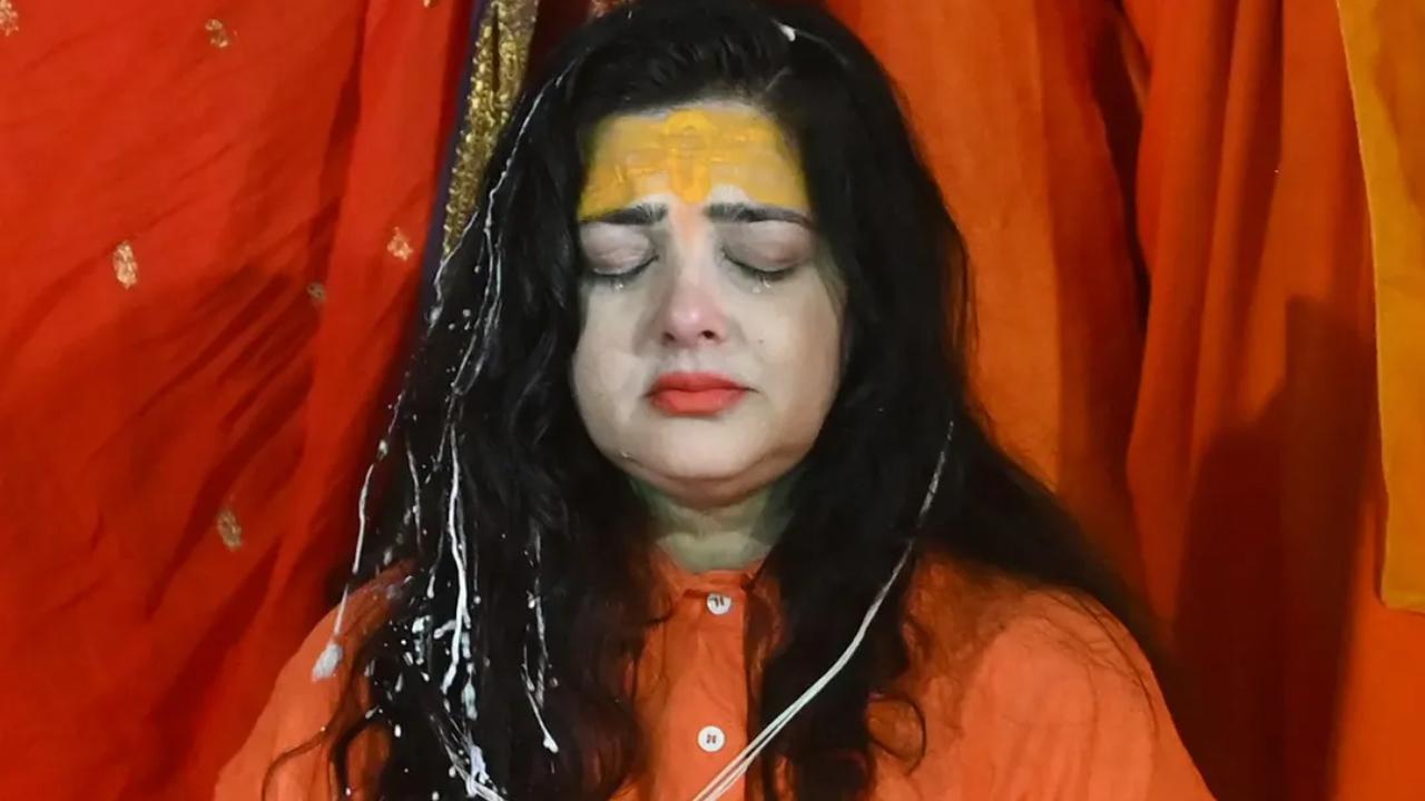 Mamta Kulkarni resigns from the post of Mahamandaleshwar after receiving flak