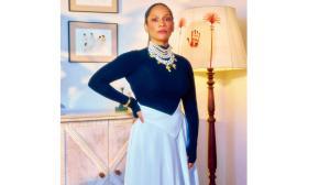 How to dress for an identity crisis?