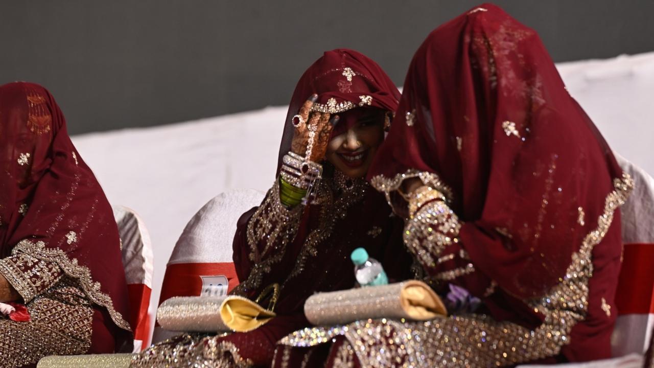 The event had a union of numerous couples in a simple yet heartwarming ceremony