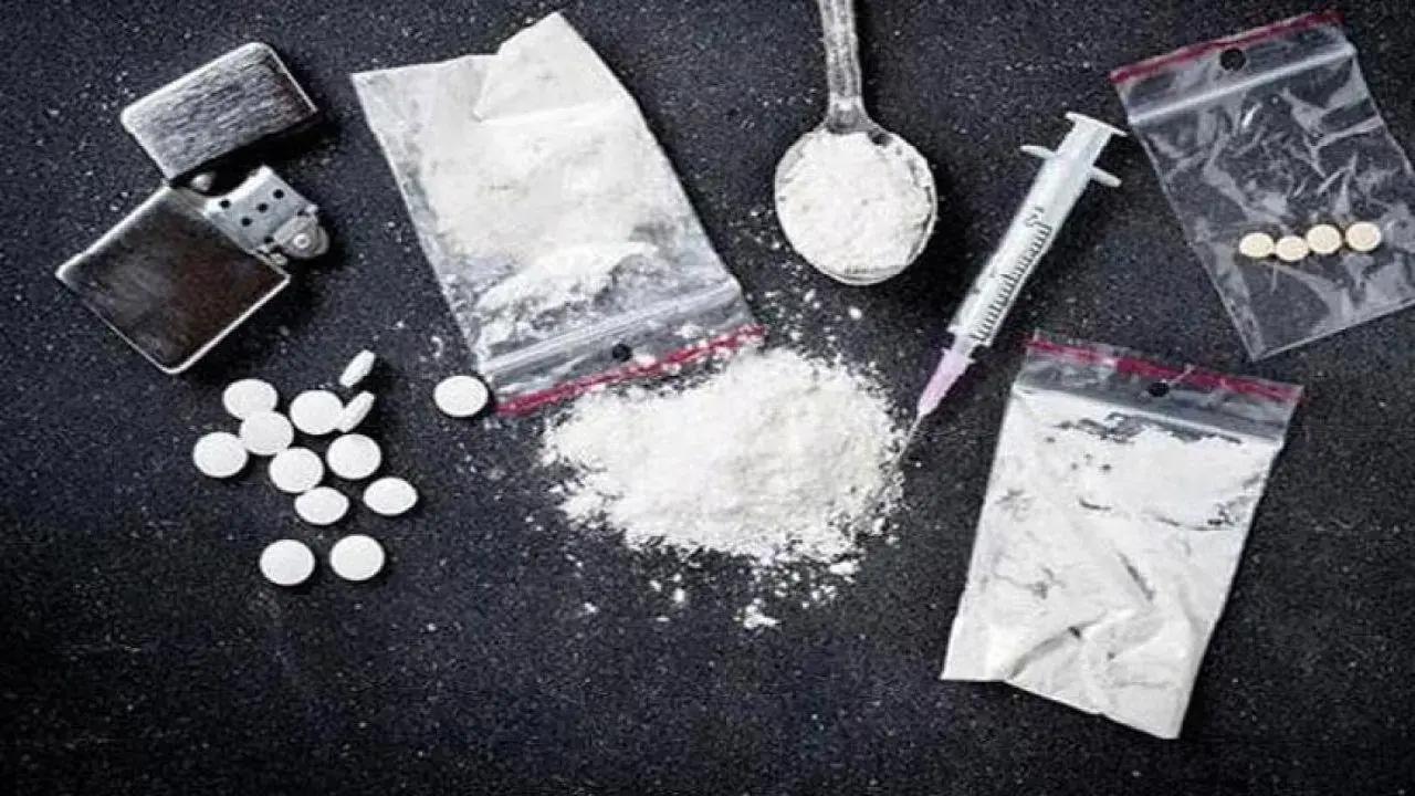 Three arrested with Rs 2.2 crore worth of mephedrone in Thane
