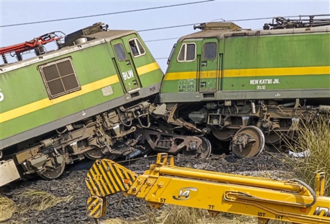IN PHOTOS: Two goods trains derail after colliding near pambhipur in UP 