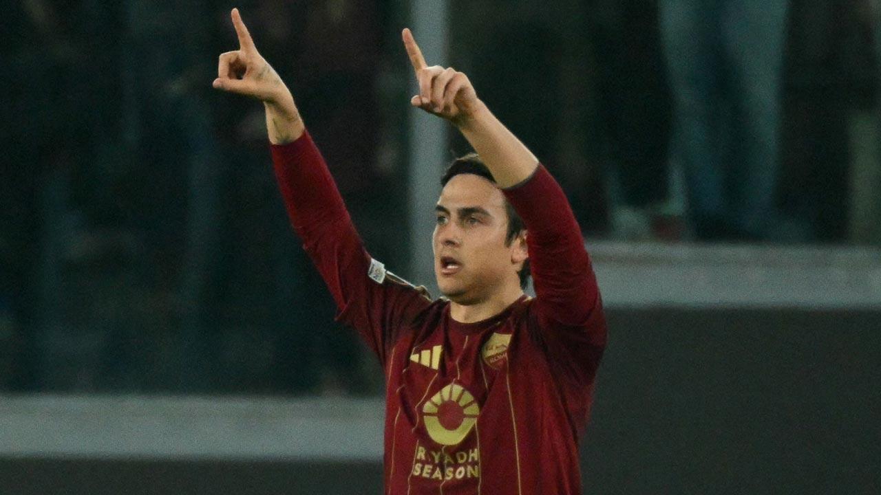 Roma, Ajax through to pre-quarters