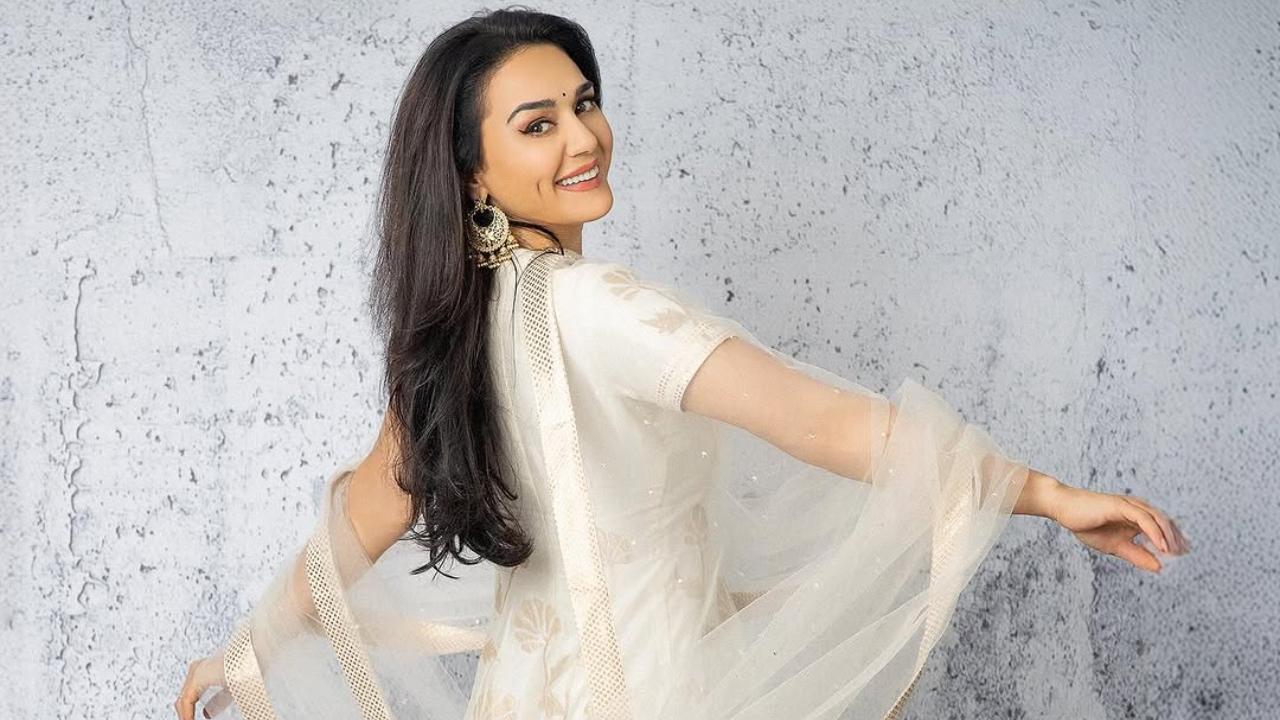 Preity reveals if she plans to join politics: 'Parties have offered me tickets'