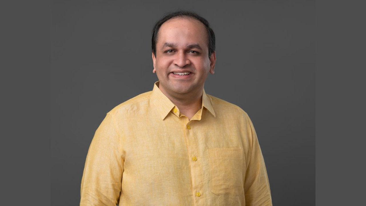 AI and ML in Data Center Management: Driving Efficiency and Sustainability