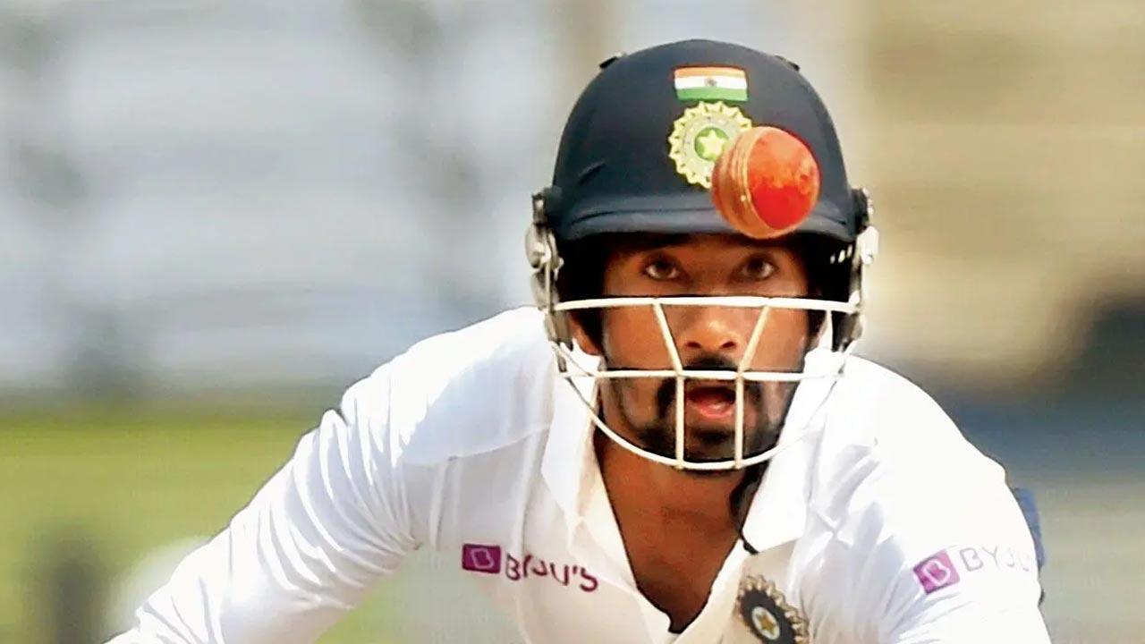 Wicketkeeper Saha hangs up his boots