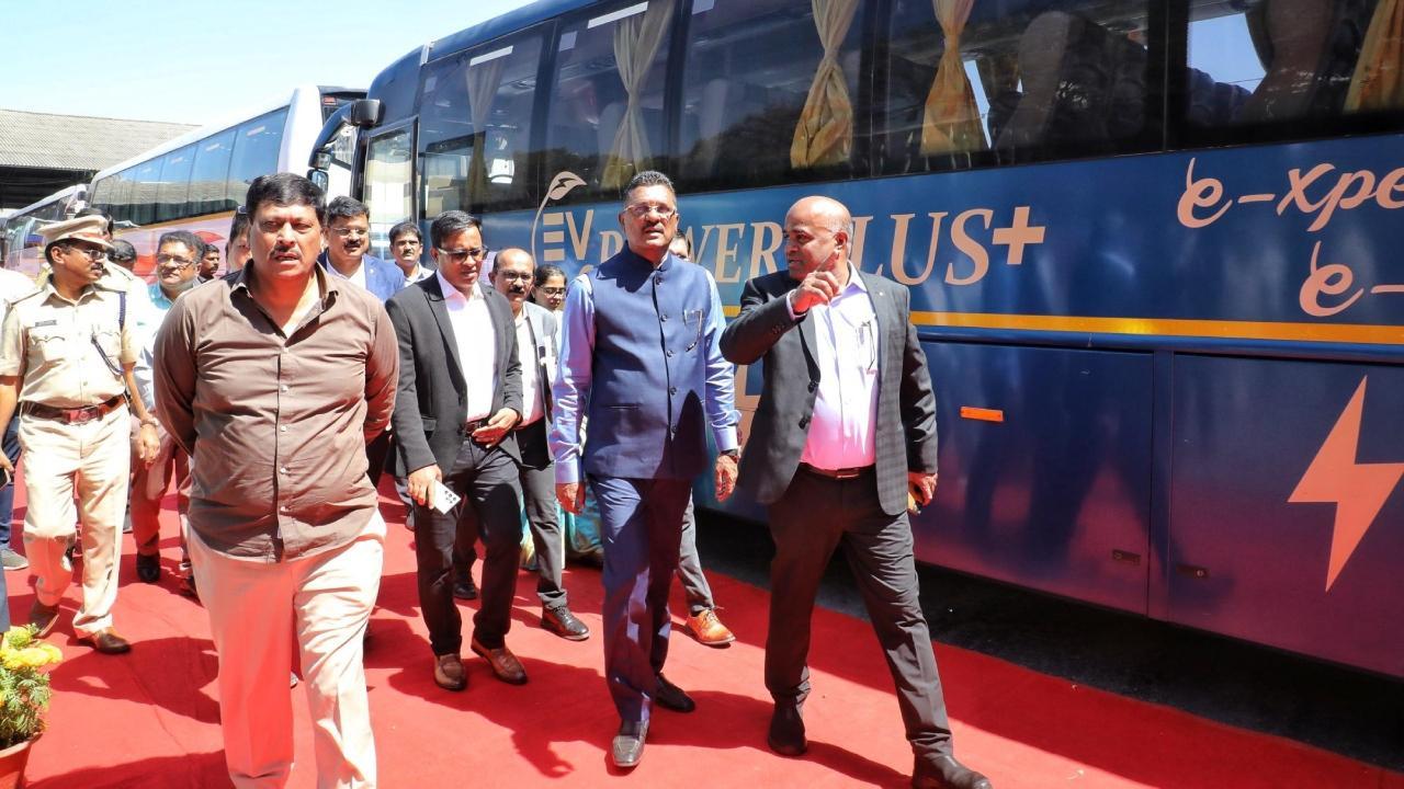 IN PHOTOS: Maharashtra minister Pratap Sarnaik studies Karnataka transport model