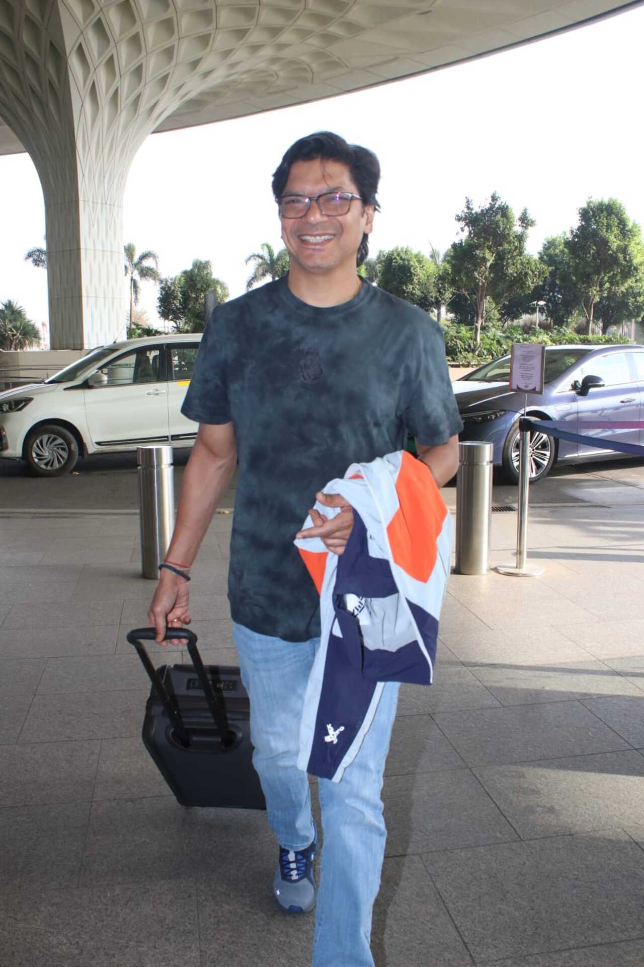 Singer Shaan was all smiles as he arrived at the Mumbai airport.