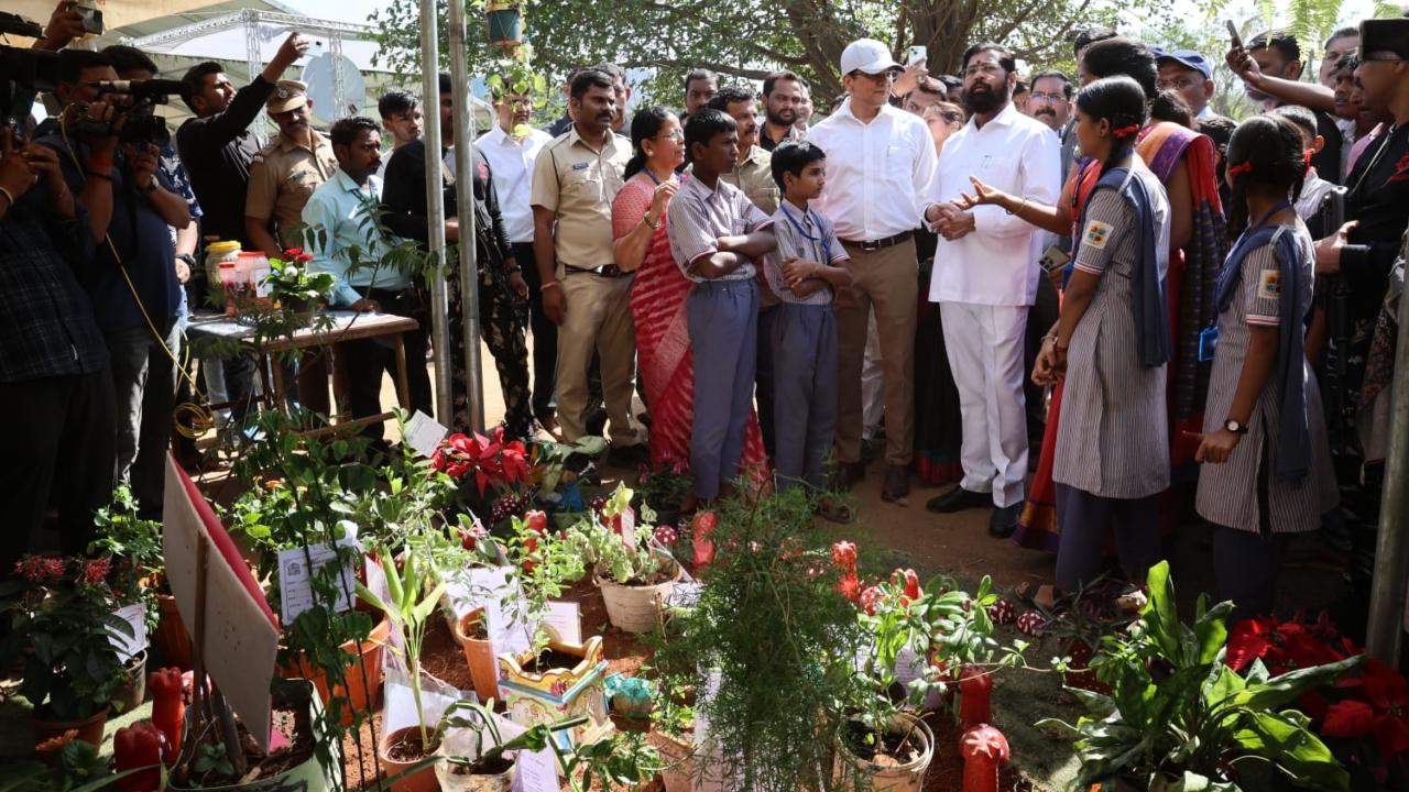 The exhibition, organised by the Thane Municipal Corporation (TMC), was inaugurated by Deputy Chief Minister Eknath Shinde at the Raymond Company grounds near Cadbury Junction