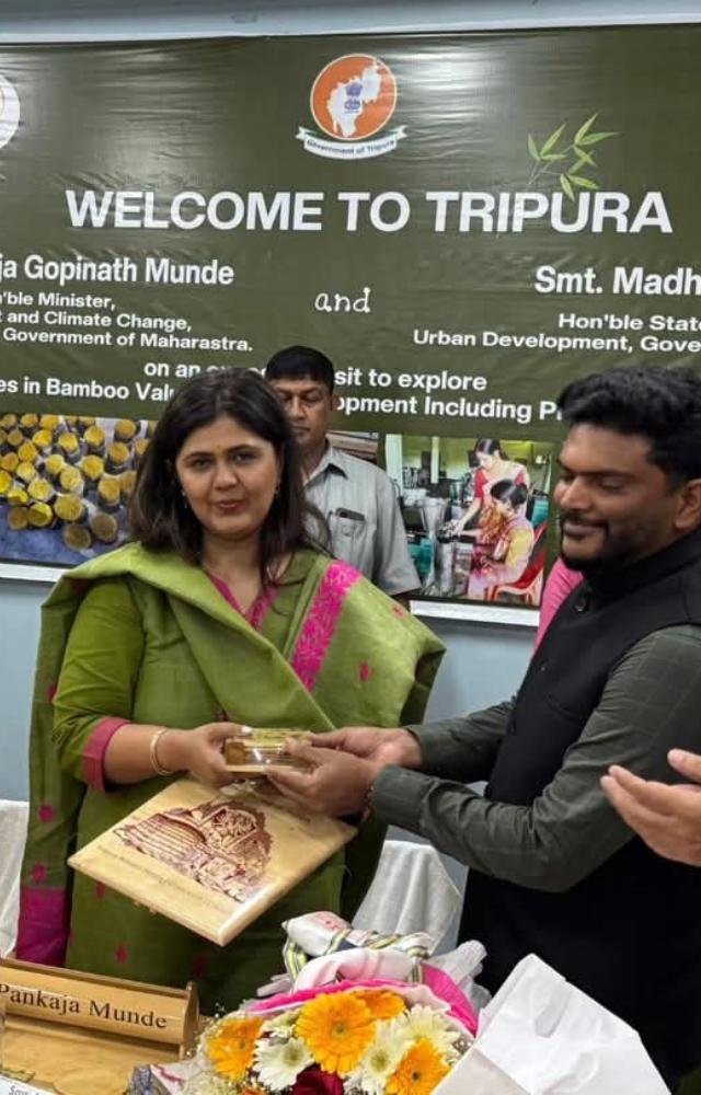 During her visit to Tripura, Minister Pankaja Munde, accompanied by Minister of State Madhuri Misal  visited the bamboo plantation exhibition in Agartala