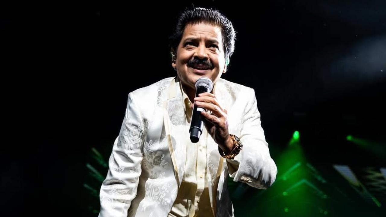 'Hum decent log hain': Udit Narayan on receiving flak for kissing female fans