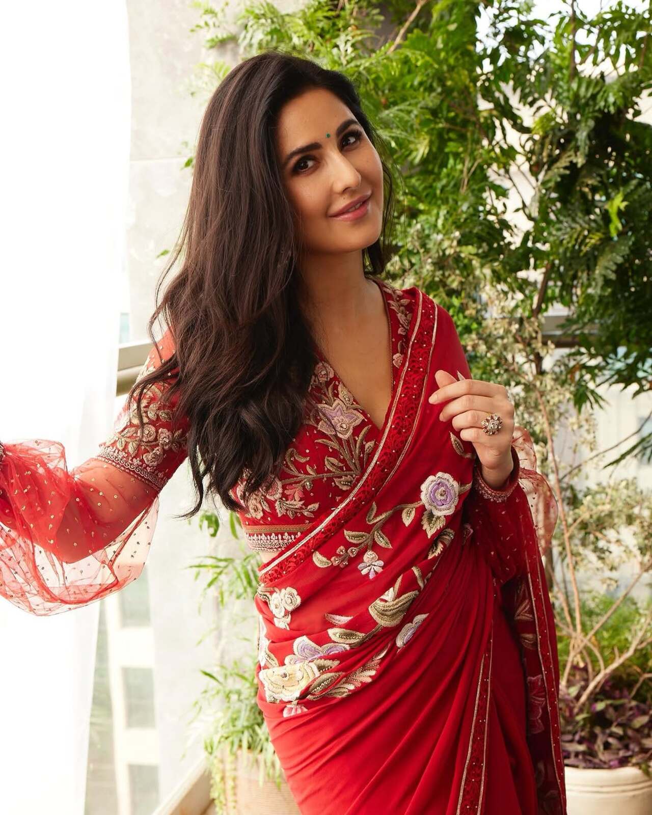 Katrina Kaif exudes panache as she effortlessly flaunts a floral saree for our desi divas.