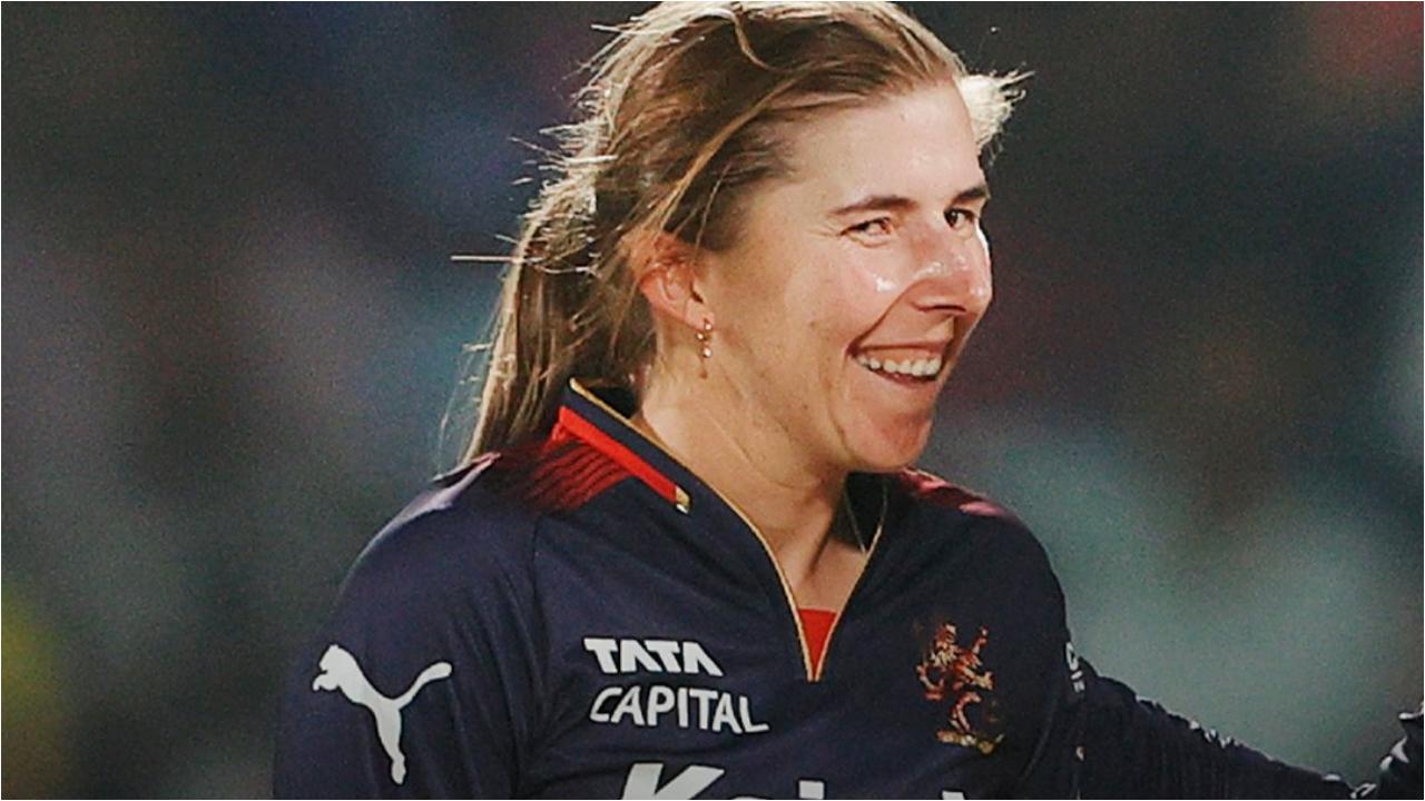 Renuka returned figures of 3/23, while Wareham bagged 3/25 as RCB mounted pressure after Delhi reached a comfortable 55/1 in the powerplay. The turning point came in the seventh over when RCB triggered a dramatic collapse, taking two wickets in just five balls
