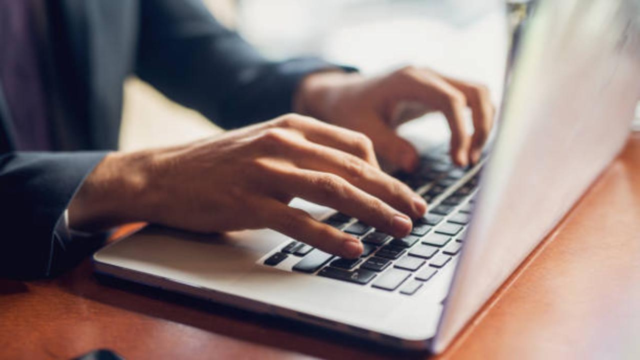 At-work wellness practices
Follow these steps to reduce stress at the workplace:

Practise deep breathing or short meditation breaks.
Calming instrumental music while working can create a relaxed and productive atmosphere.

Read Full Story: Expert tips to stay healthy and fit as the season changes