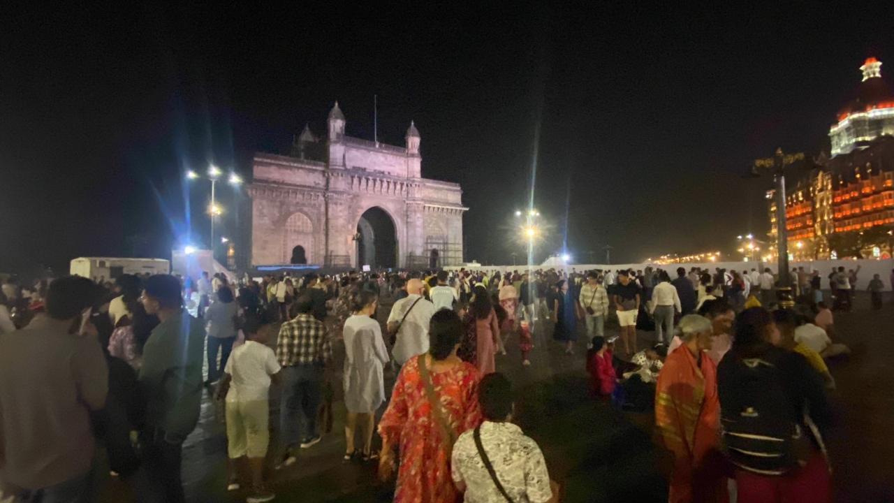 People gathered to celebrate the New Year's Eve at Gateway of India in Mumbai on December 31, 2024 (Pic: Shadab Khan)